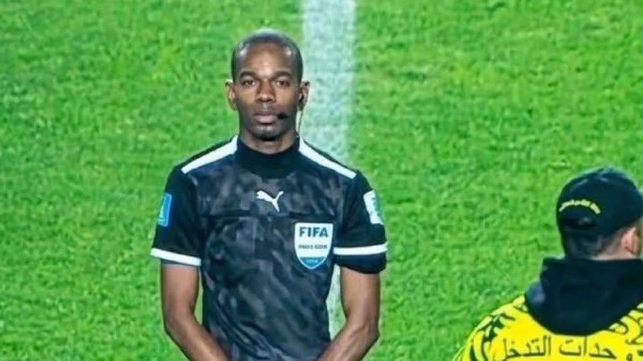 فيفا يُقصي حكمين أفريقيين من مونديال 2026